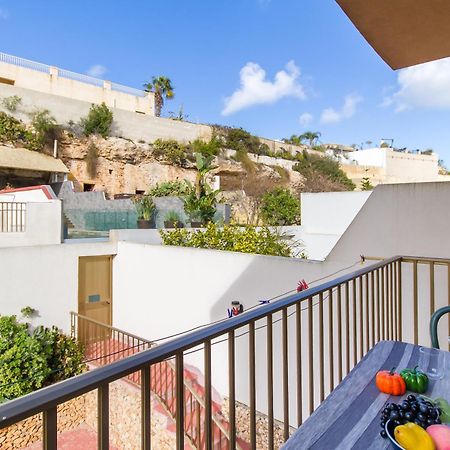 Pool & Sea Merill Apartments 멜리에하 외부 사진