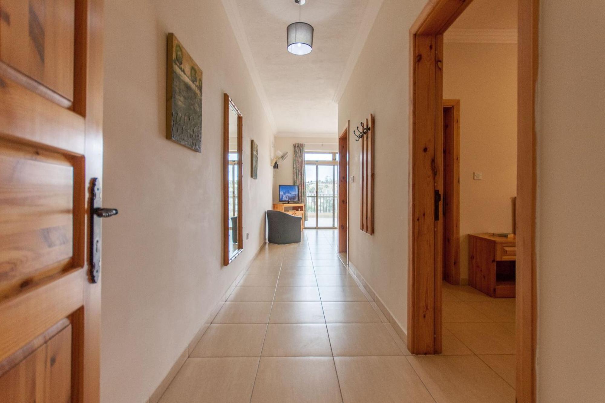 Pool & Sea Merill Apartments 멜리에하 외부 사진