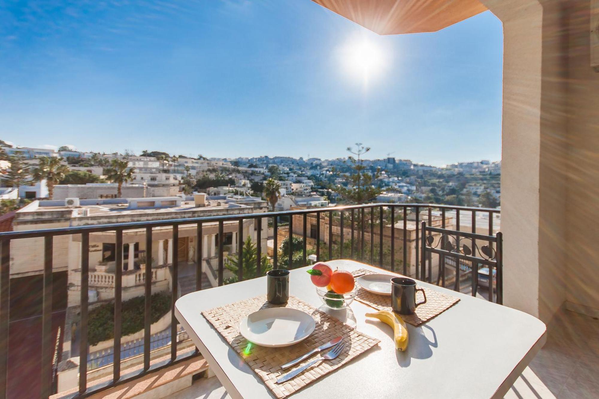 Pool & Sea Merill Apartments 멜리에하 외부 사진