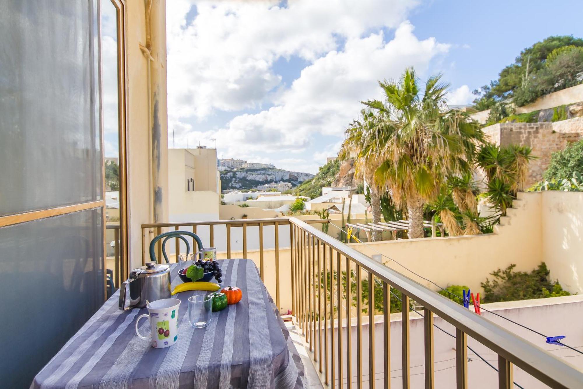 Pool & Sea Merill Apartments 멜리에하 외부 사진