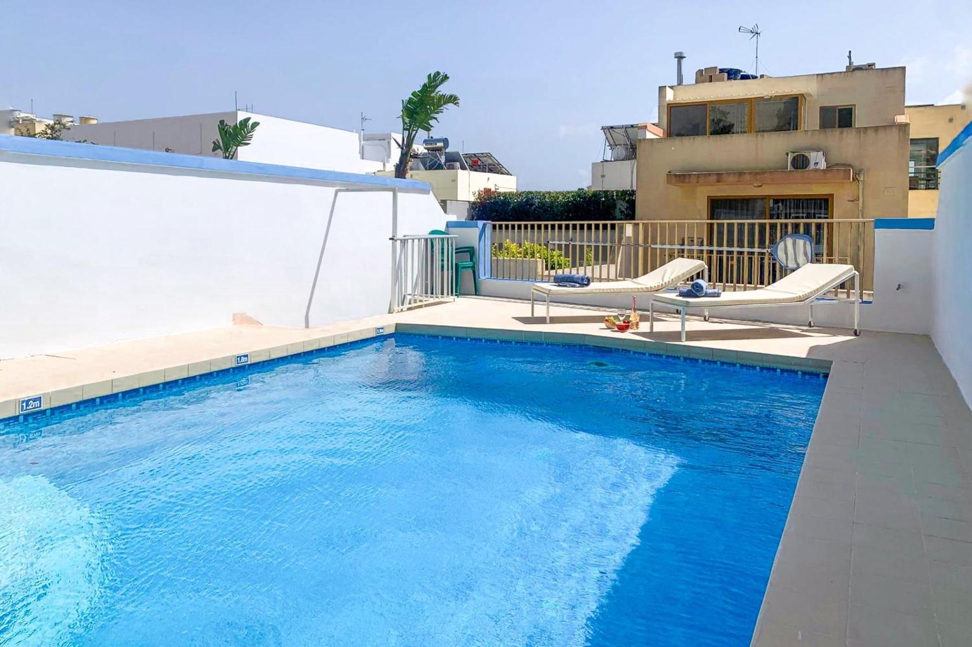 Pool & Sea Merill Apartments 멜리에하 외부 사진