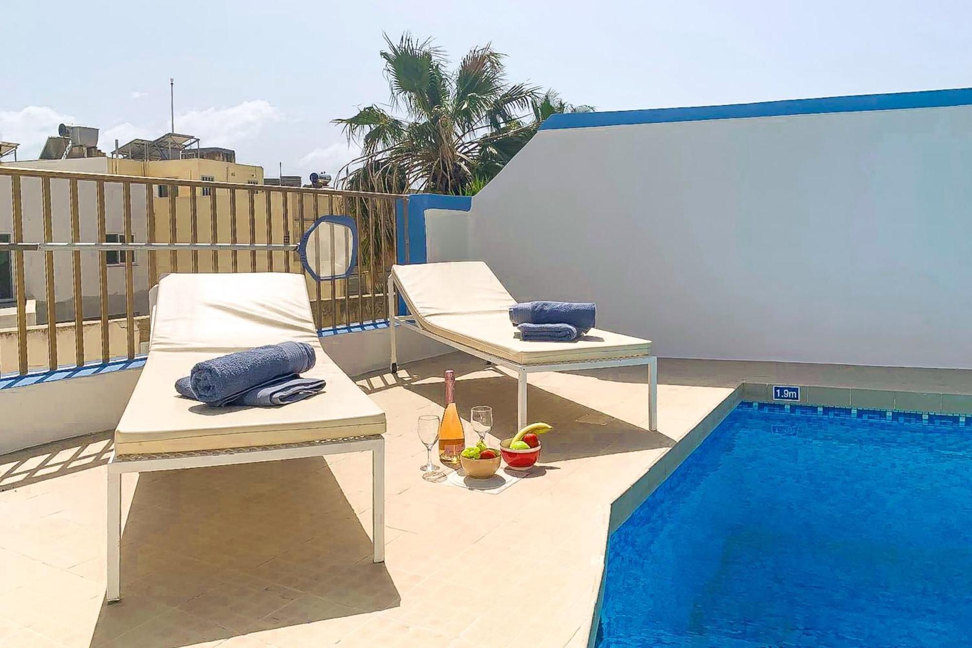 Pool & Sea Merill Apartments 멜리에하 외부 사진
