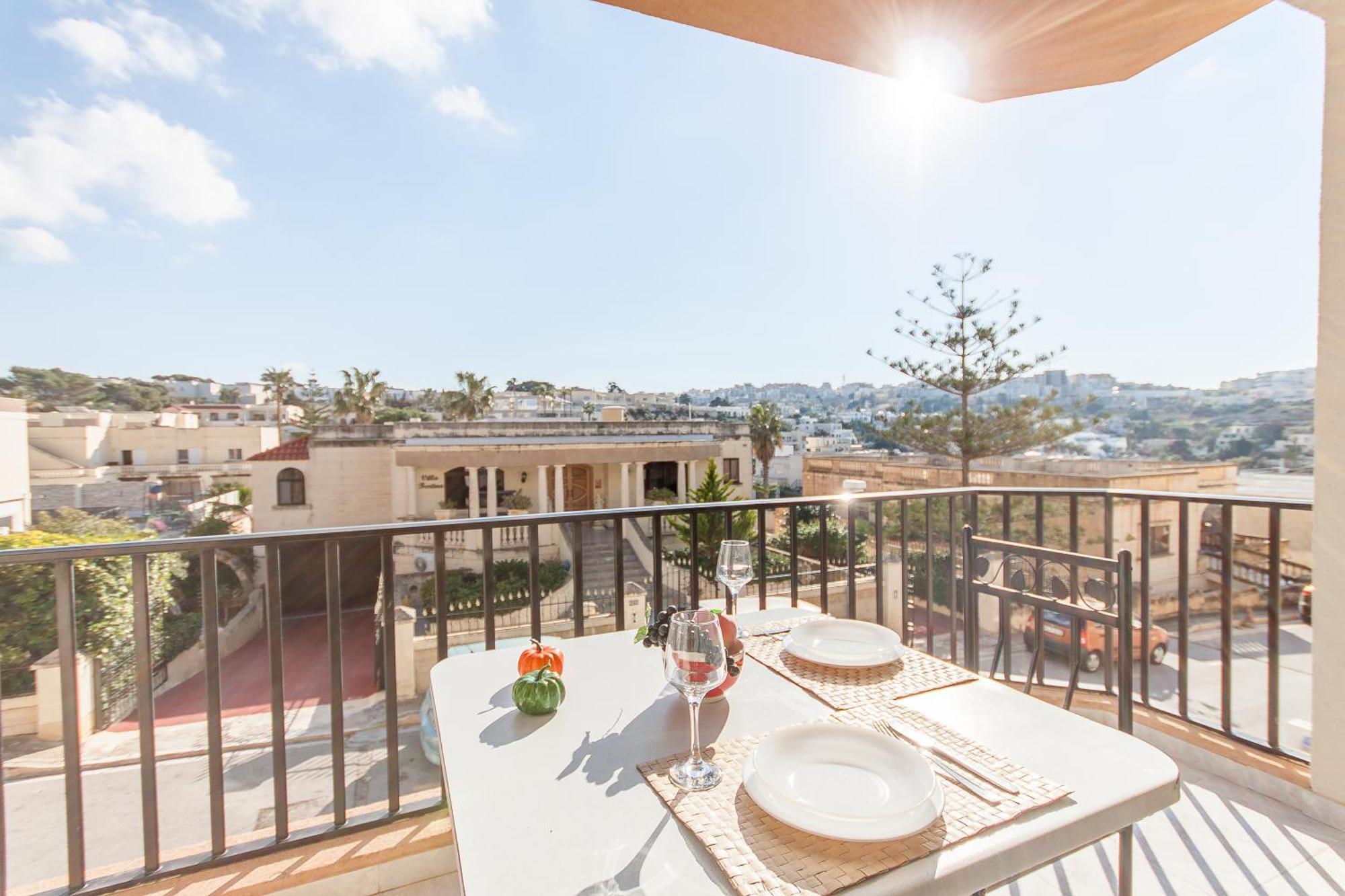 Pool & Sea Merill Apartments 멜리에하 객실 사진