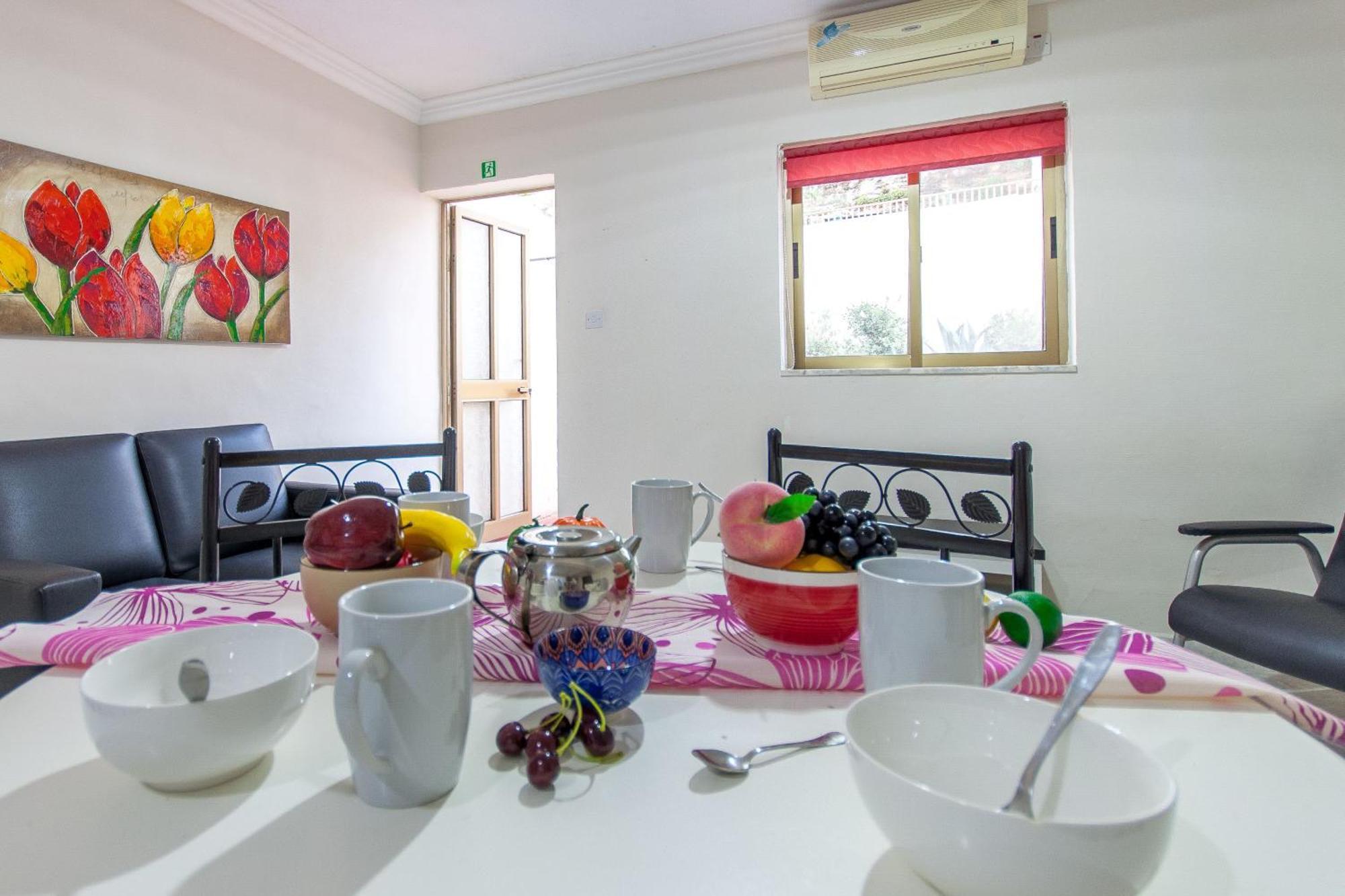 Pool & Sea Merill Apartments 멜리에하 외부 사진