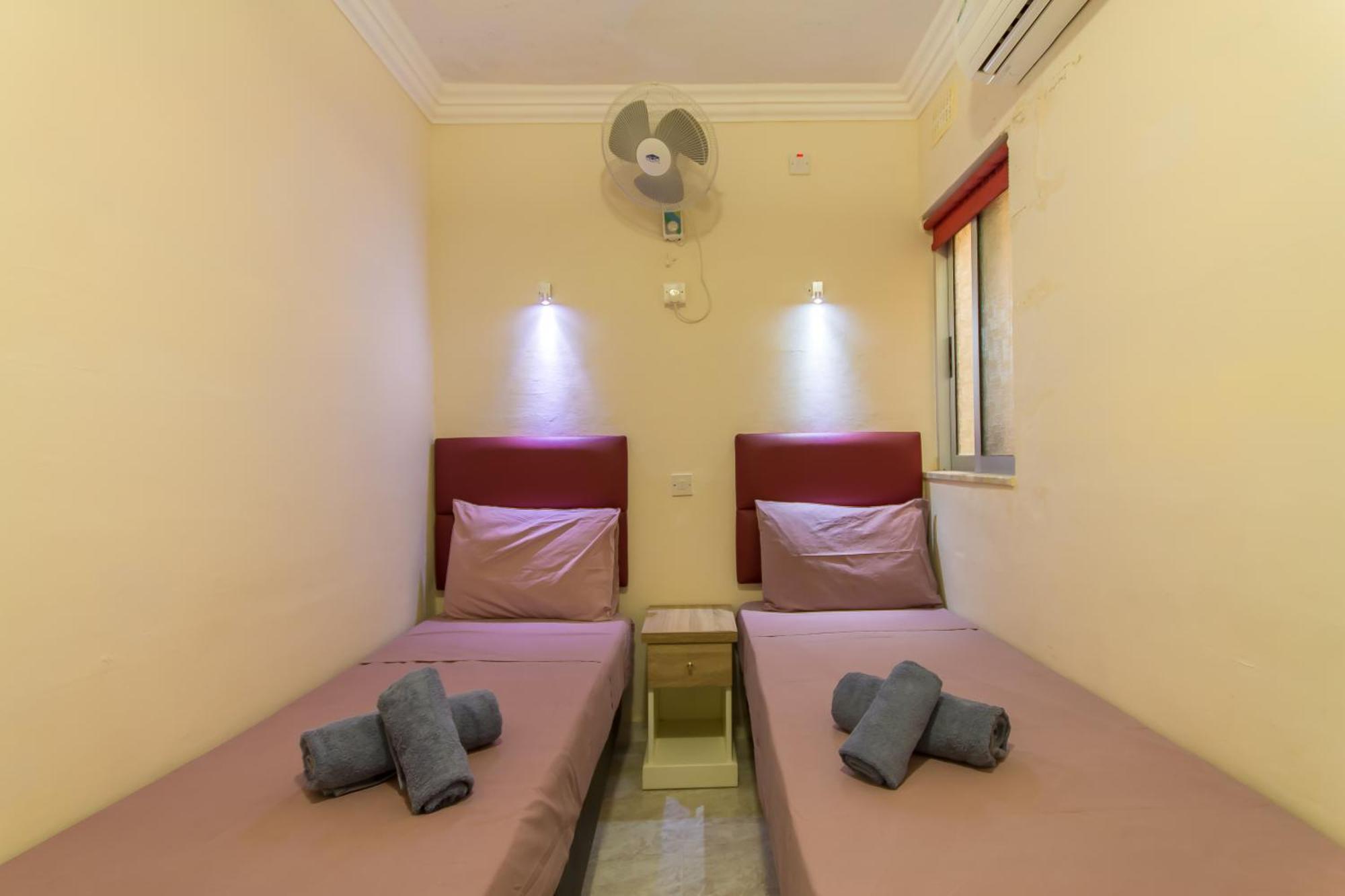 Pool & Sea Merill Apartments 멜리에하 외부 사진