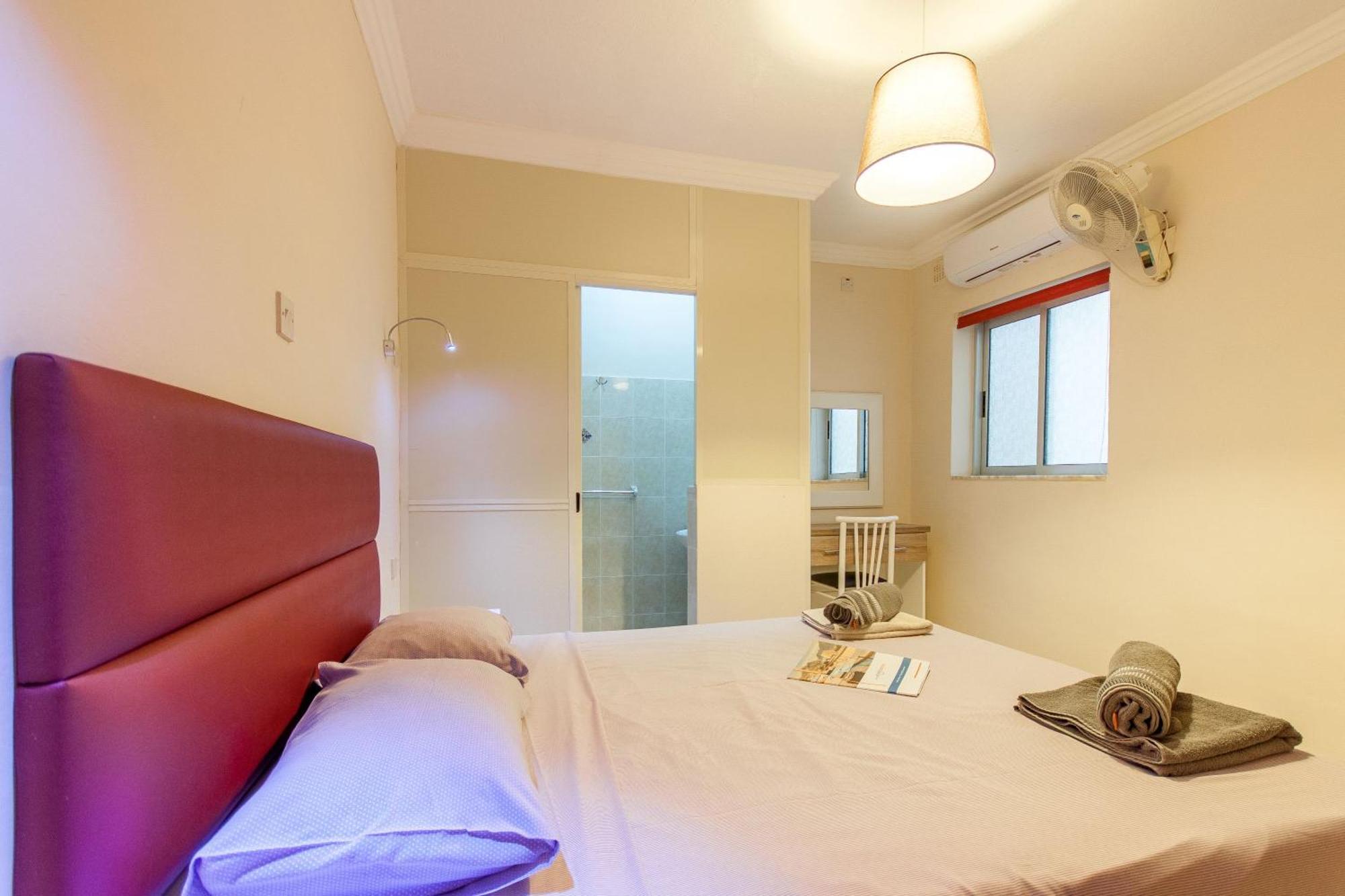 Pool & Sea Merill Apartments 멜리에하 외부 사진