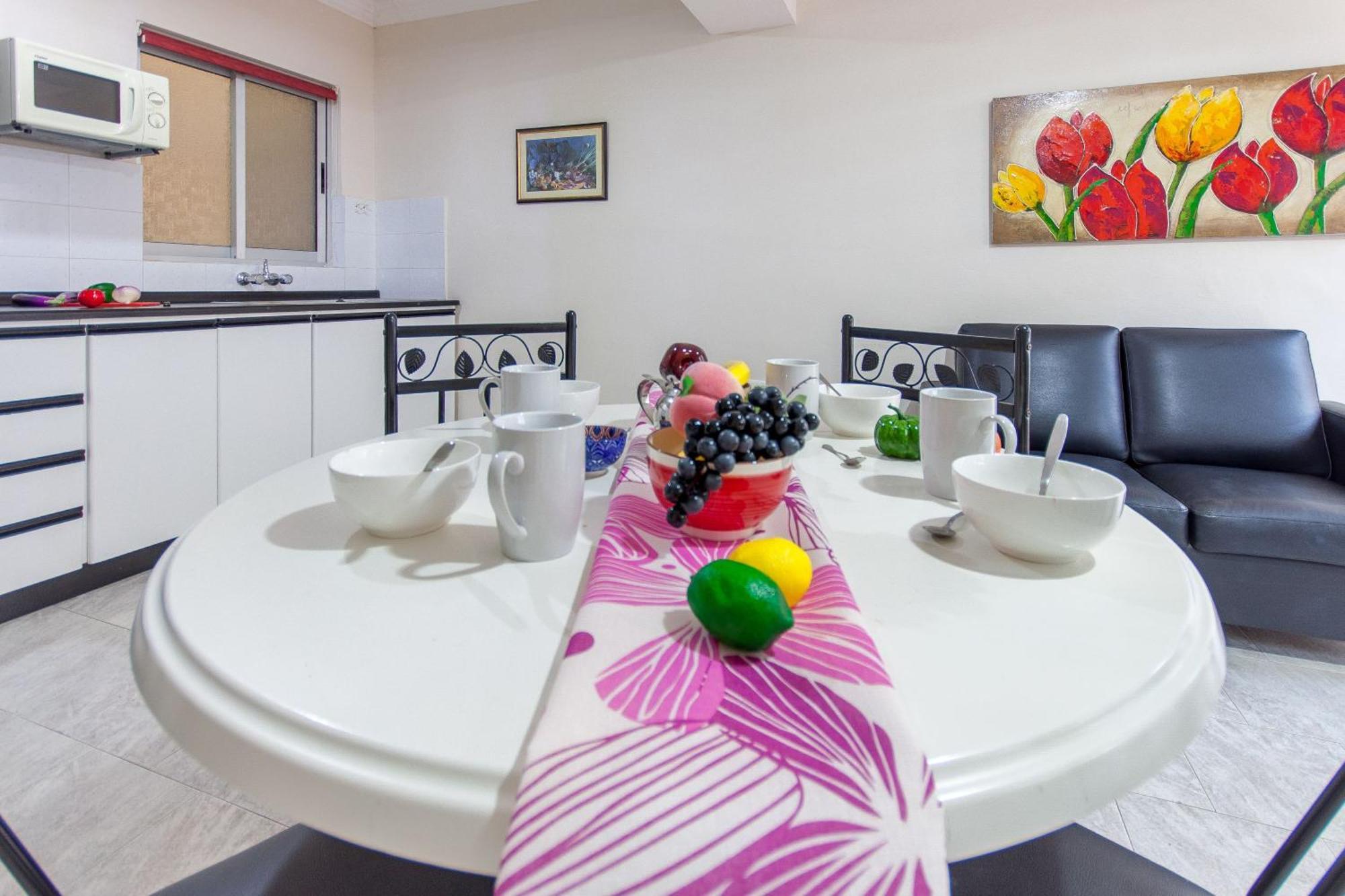 Pool & Sea Merill Apartments 멜리에하 외부 사진