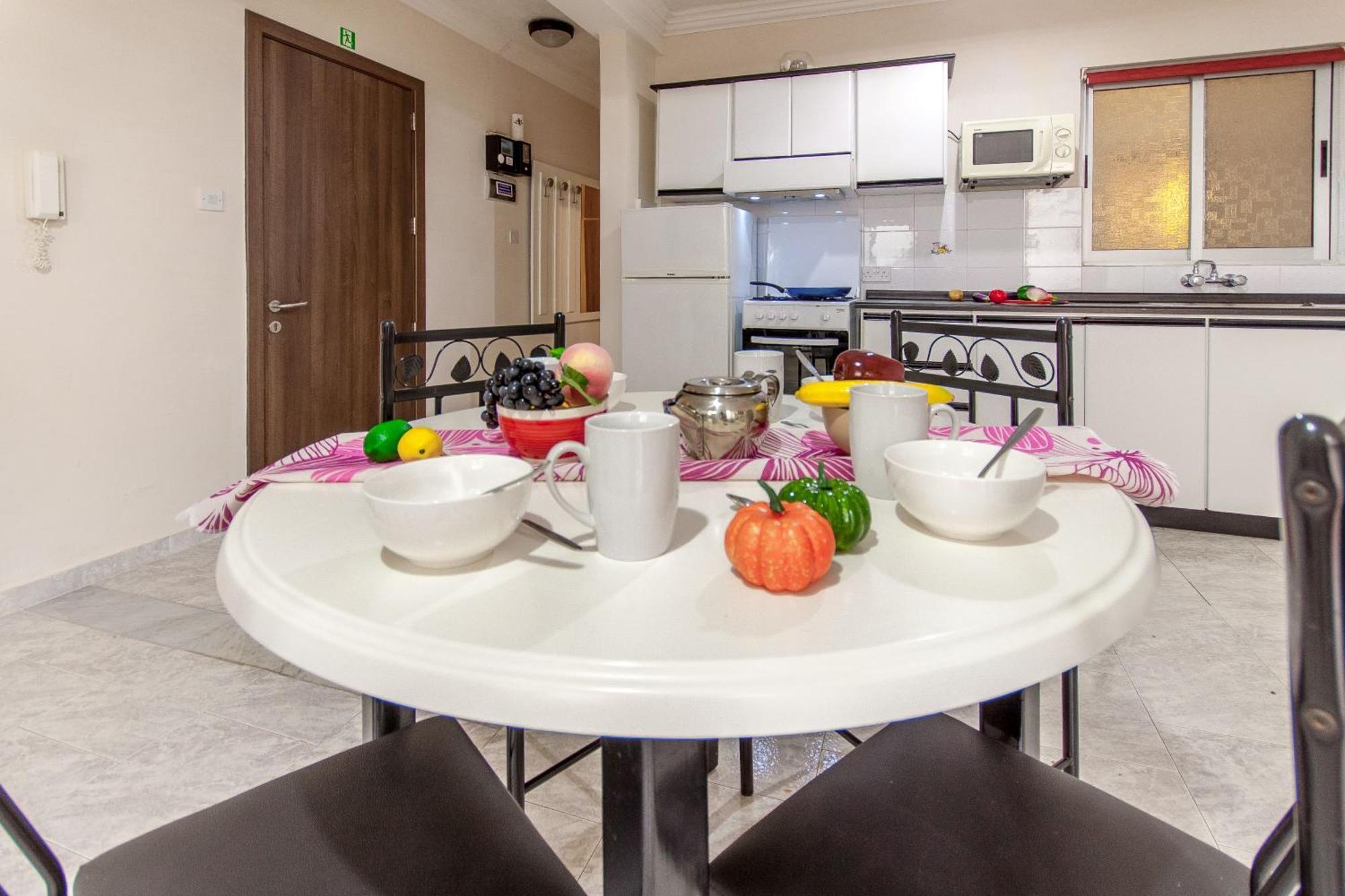 Pool & Sea Merill Apartments 멜리에하 외부 사진